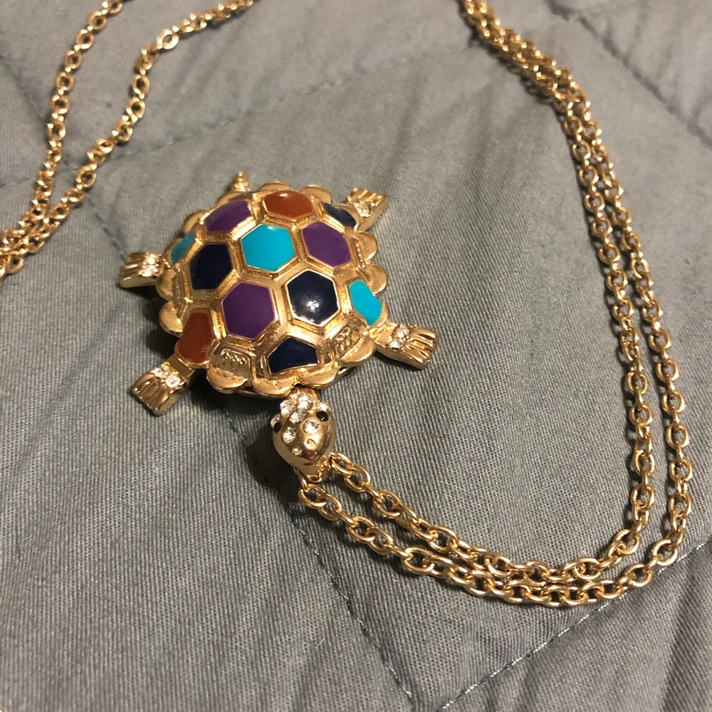 Adorable turtle necklace - Picture 1 of 5